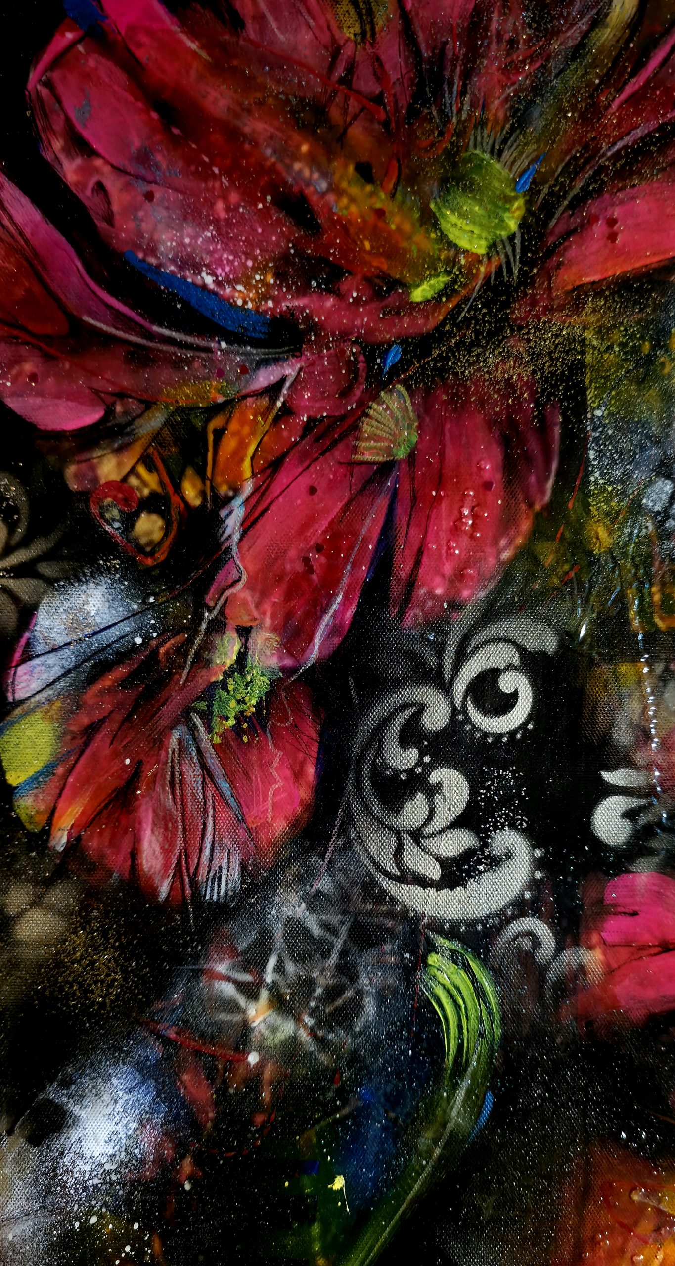 Obraz „The Shaman's Gaze" – moderné figuratívno-abstraktné mixed media umenie (90×90 cm) – Obrázok 5